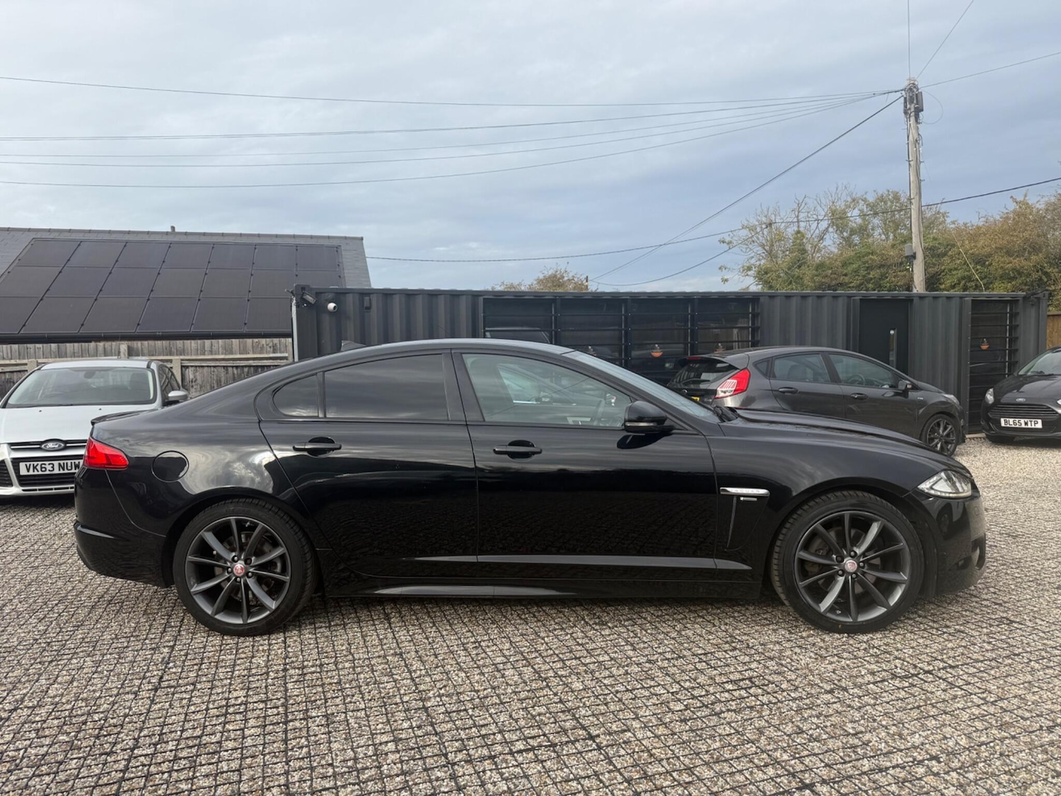 Used Jaguar XF 2015 for sale - 76135868: Photo 4