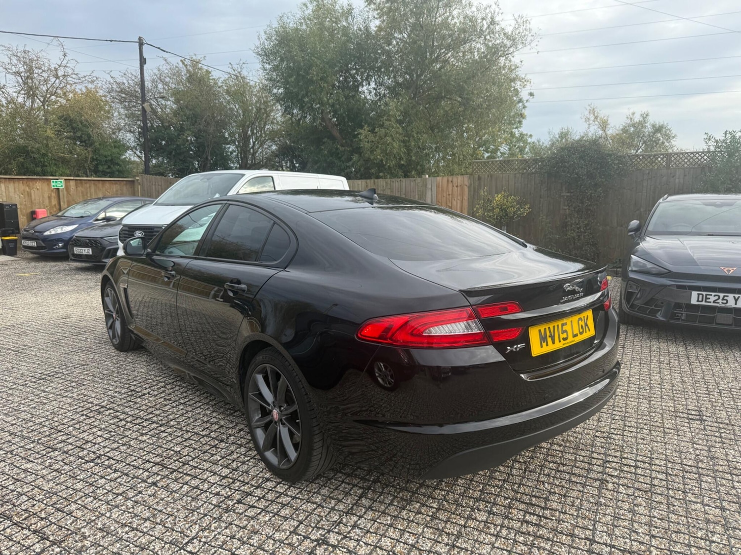 Used Jaguar XF 2015 for sale - 76135868: Photo 7