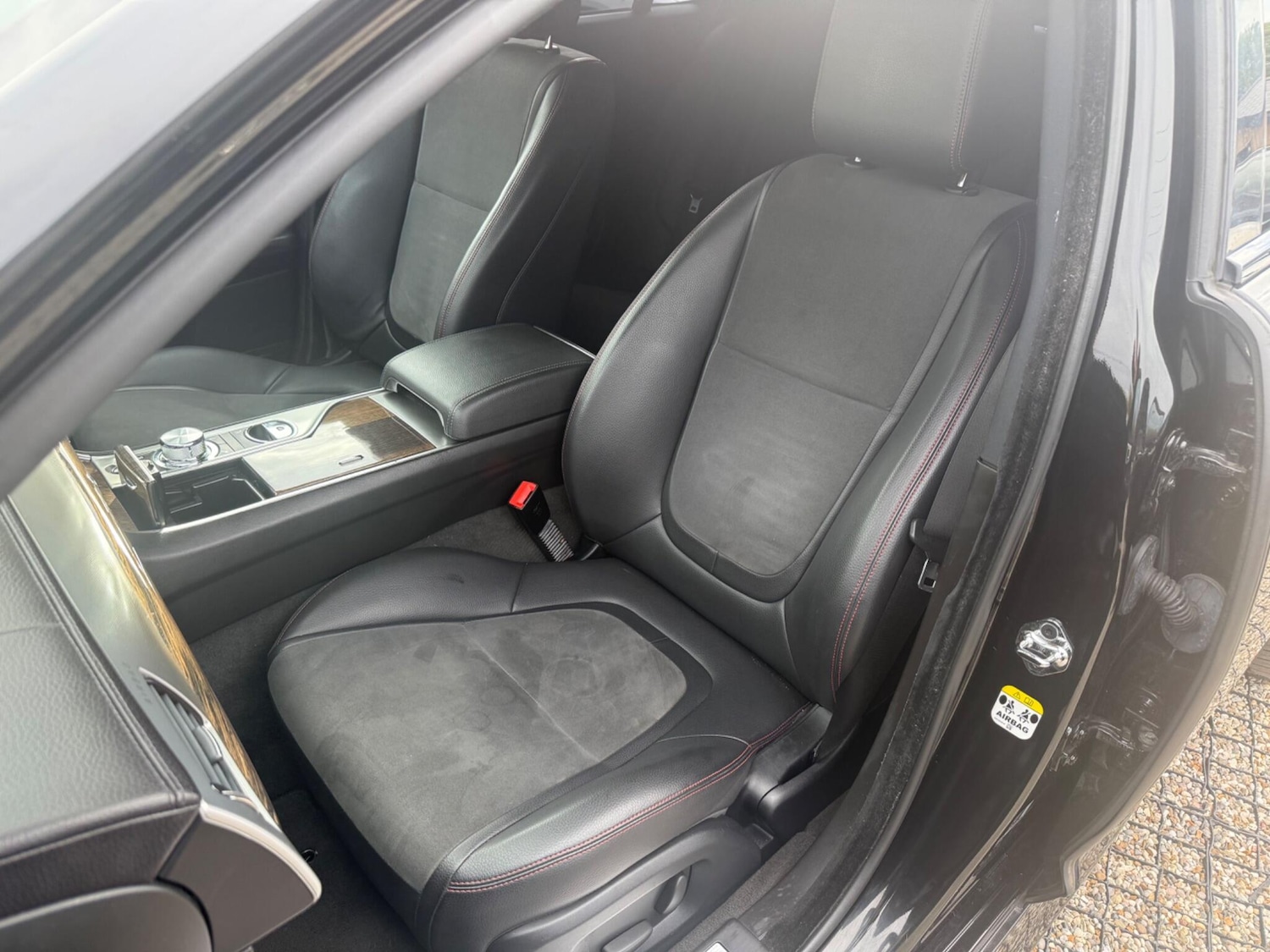 Used Jaguar XF 2015 for sale - 76135868: Photo 9