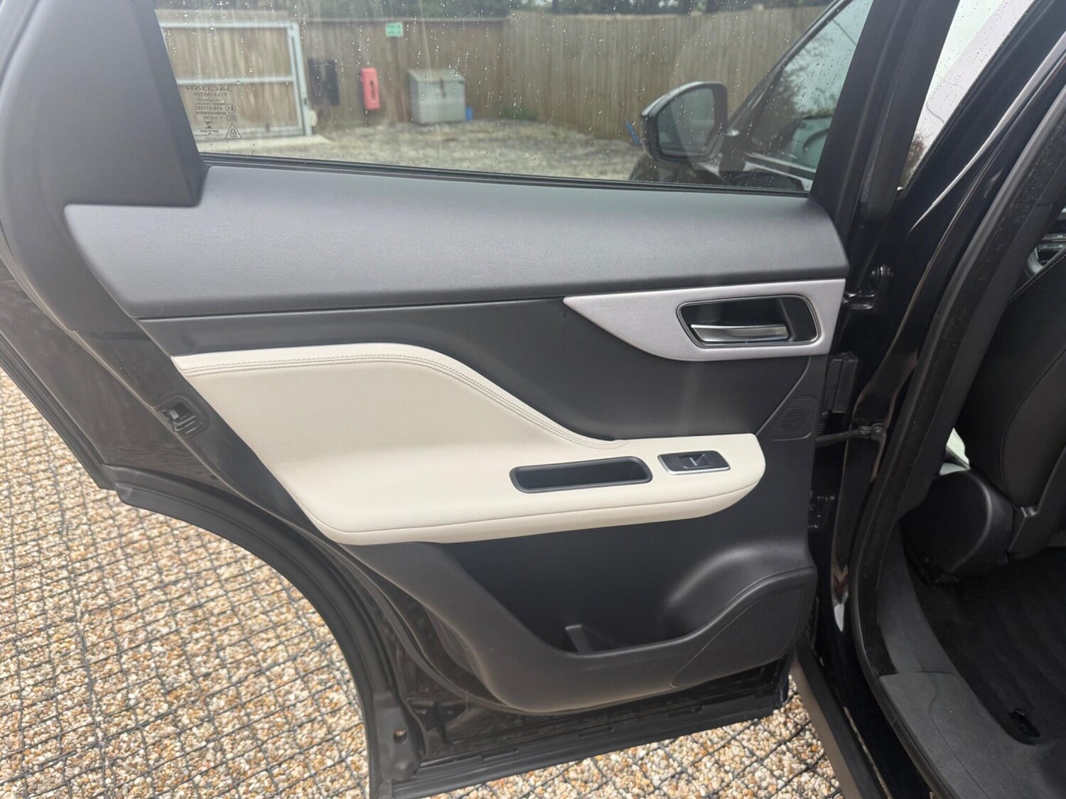 Used Jaguar F-Pace 2016 for sale - 76084053: Photo 12