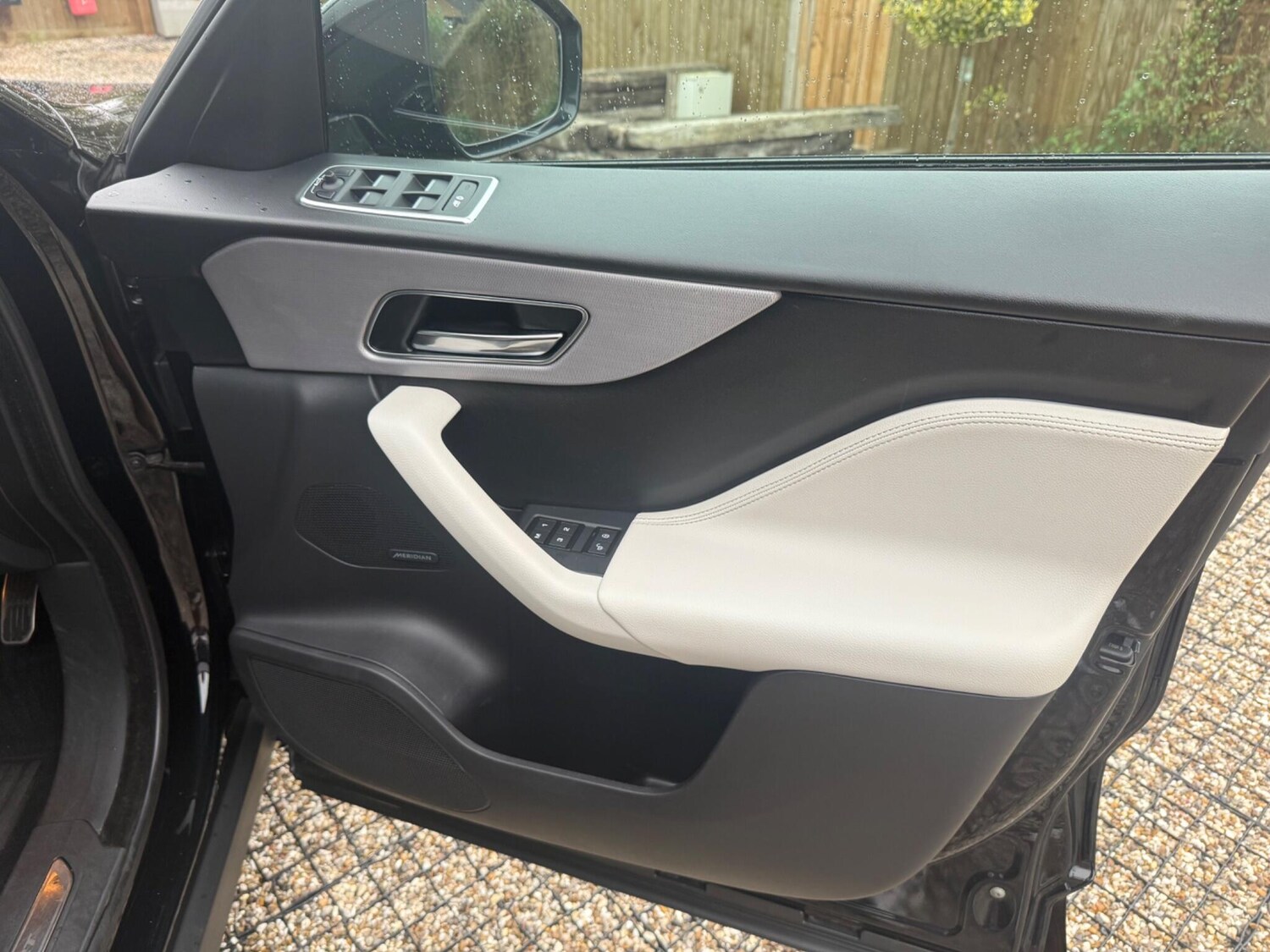 Used Jaguar F-Pace 2016 for sale - 76084053: Photo 16