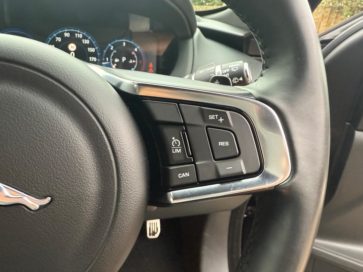 Used Jaguar F-Pace 2016 for sale - 76084053: Photo 28