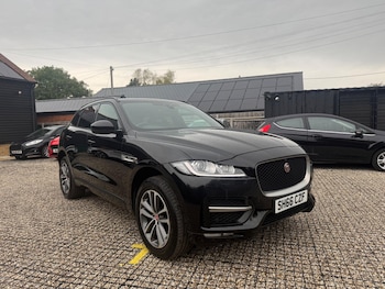 Used Jaguar F-Pace 2016 for sale - 76084053: Photo