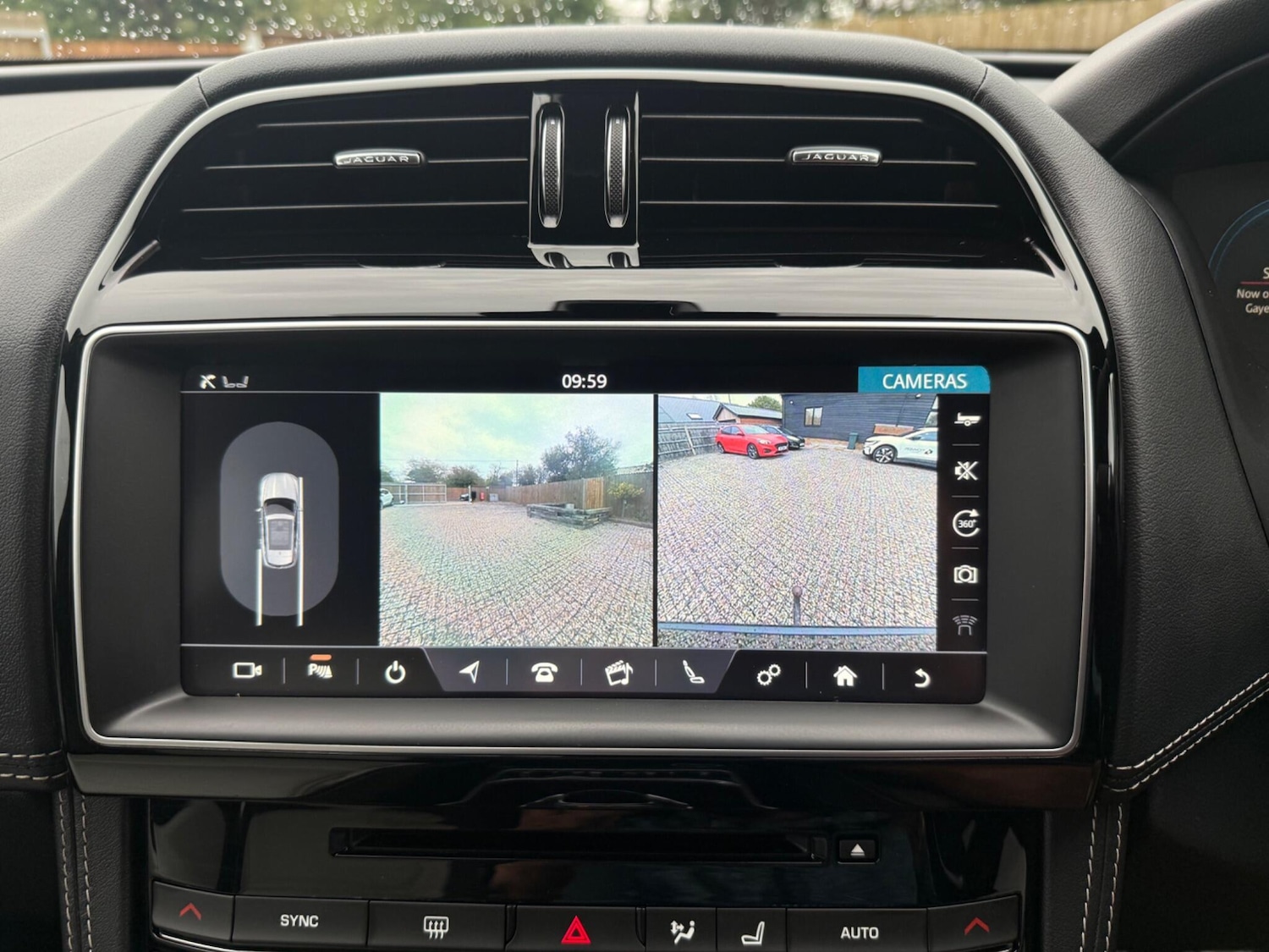 Used Jaguar F-Pace 2016 for sale - 76084053: Photo 40