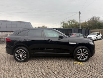 Used Jaguar F-Pace 2016 for sale - 76084053: Photo