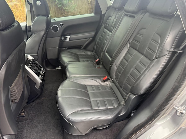 Used Land Rover Range Rover Sport 2015 for sale - 76247884: Photo 18