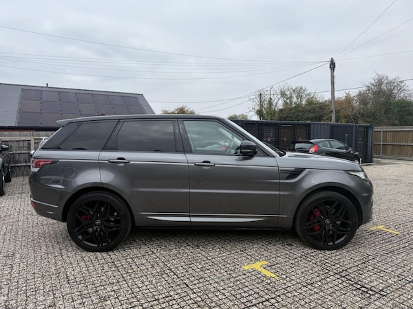 Used Land Rover Range Rover Sport 2015 for sale - 76247884: Photo 4