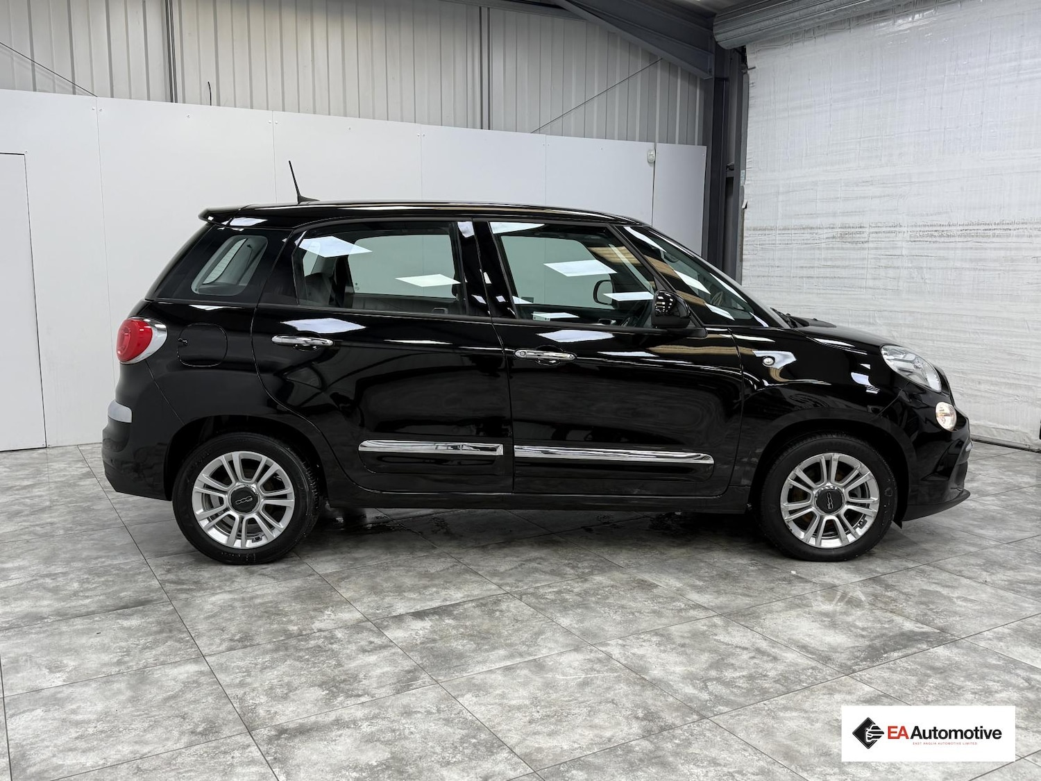 Used Fiat 500L 2017 for sale - 77791335: Photo 8