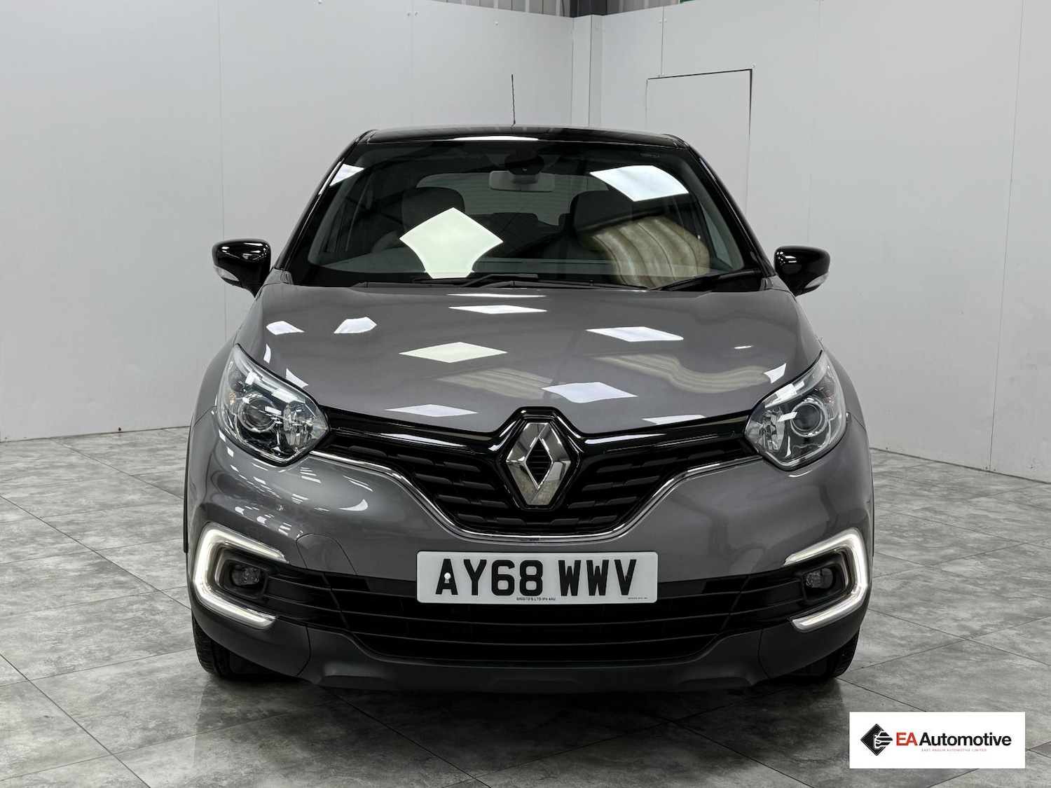 Used Renault Captur 2018 for sale - 77791331: Photo 2