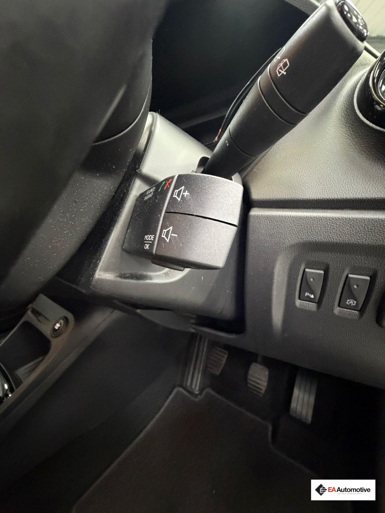 Used Renault Captur 2017 for sale - 77791344: Photo 9