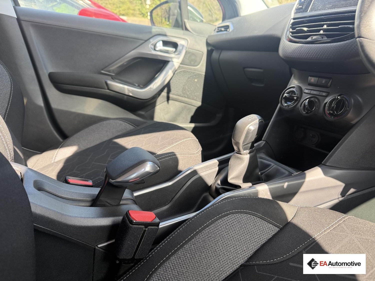 Used Peugeot 2008 2016 for sale - 77975649: Photo 5