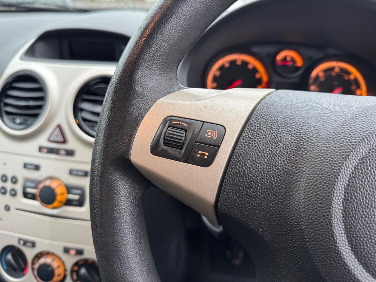 Used Vauxhall Corsa 2010 for sale - 76576908: Photo 22