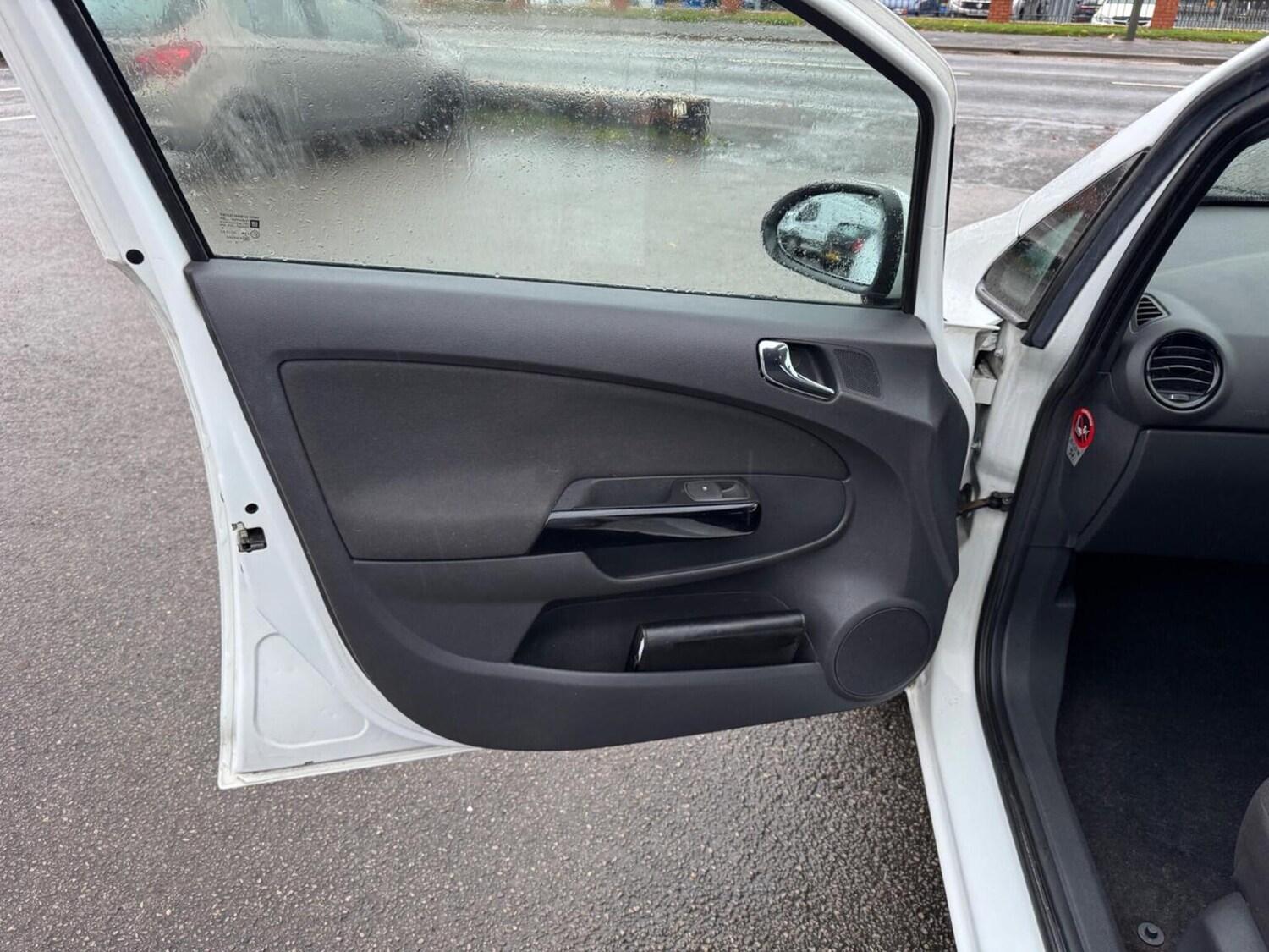 Used Vauxhall Corsa 2010 for sale - 76576908: Photo 25