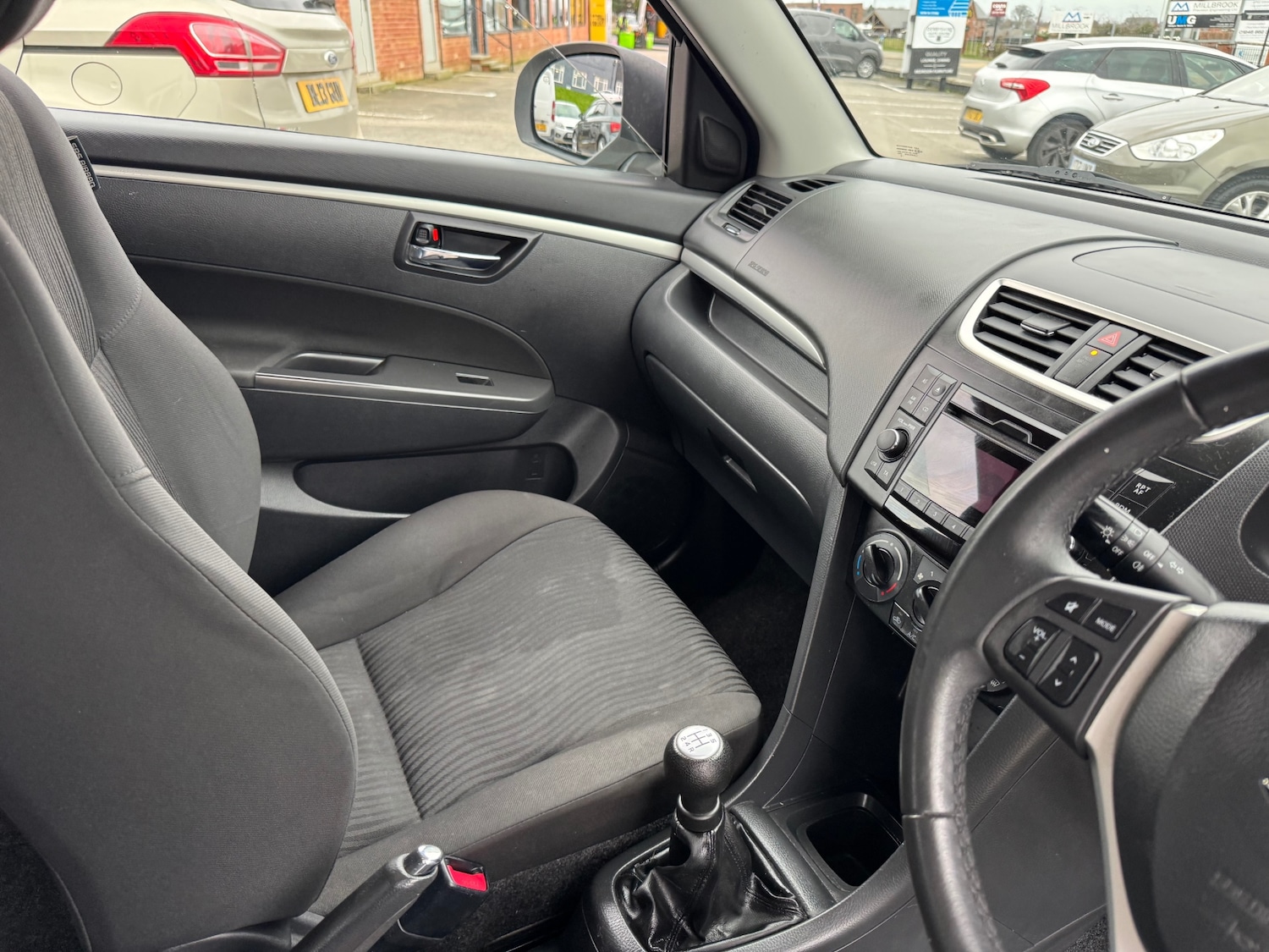 Used Suzuki Swift 2012 for sale - 77679410: Photo 11