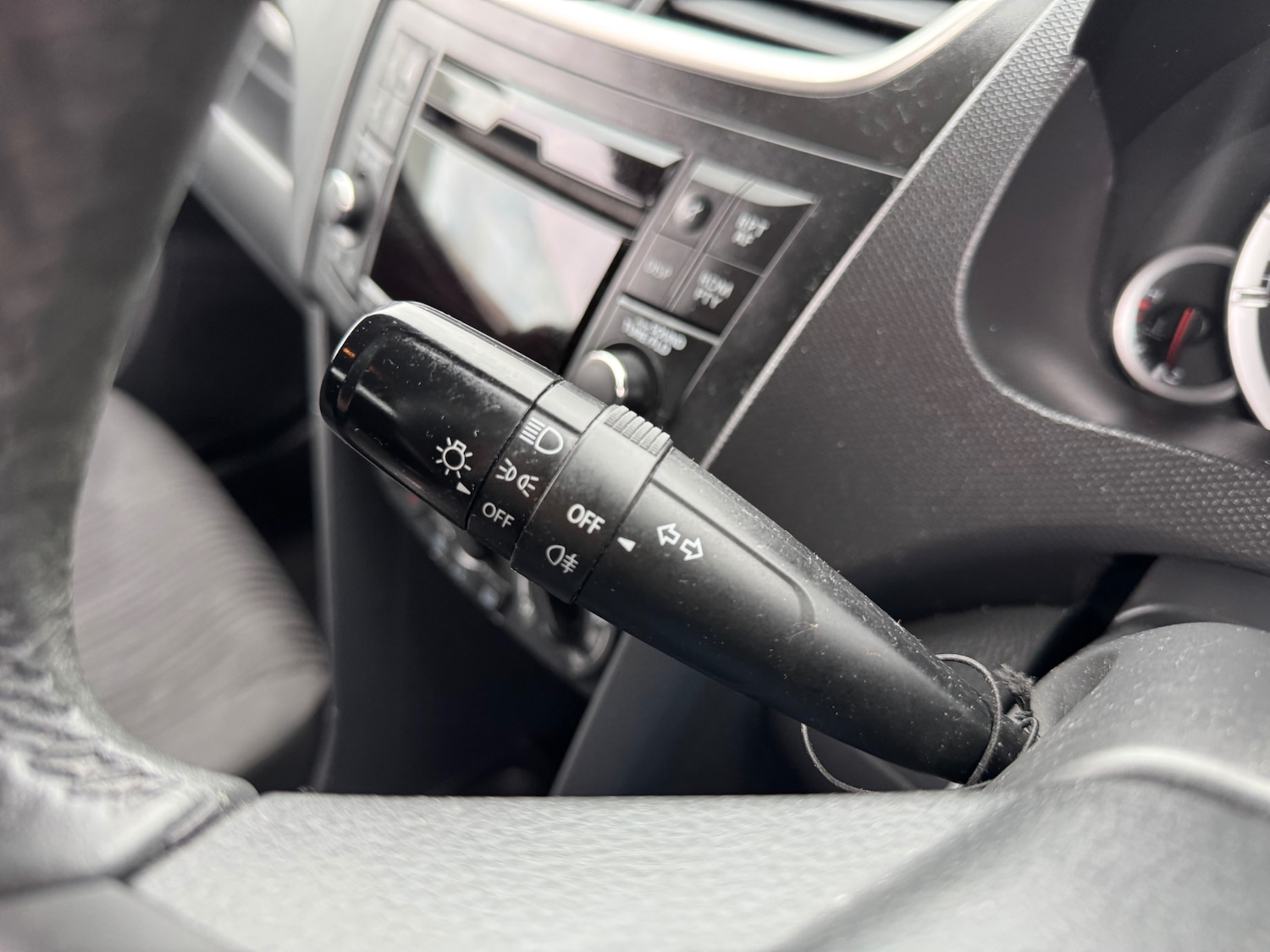 Used Suzuki Swift 2012 for sale - 77679410: Photo 15