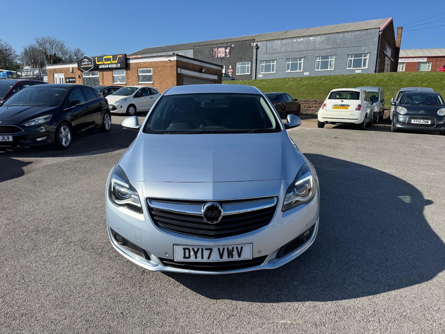 Used Vauxhall Insignia 2017 for sale - 77943603: Photo 2