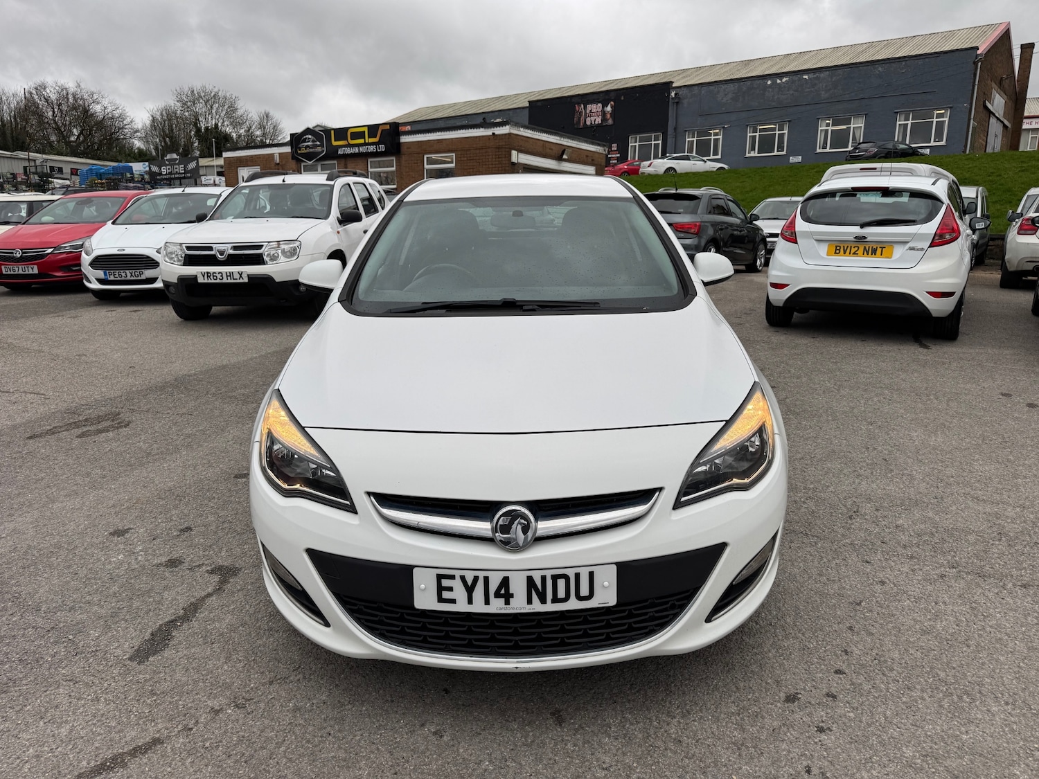 Used Vauxhall Astra 2014 for sale - 77679370: Photo 2