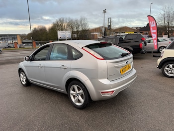 Used Ford Focus 2010 for sale - 77107899: Photo