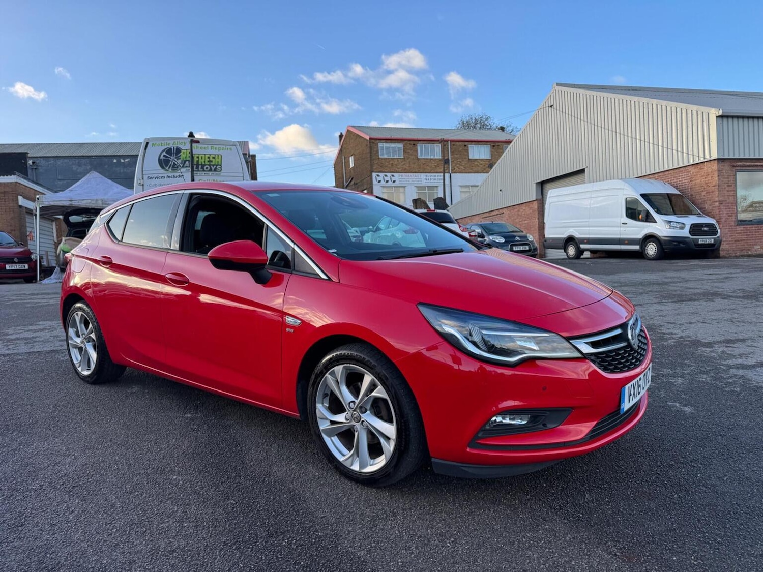 Used Vauxhall Astra 2016 for sale - 76699342: Photo 2