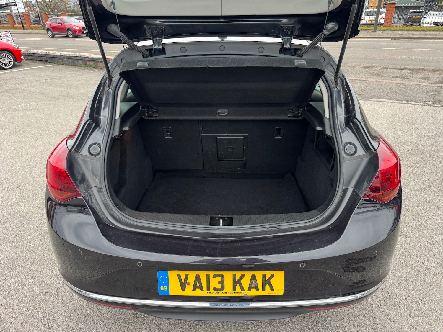 Used Vauxhall Astra 2013 for sale - 77594960: Photo 5