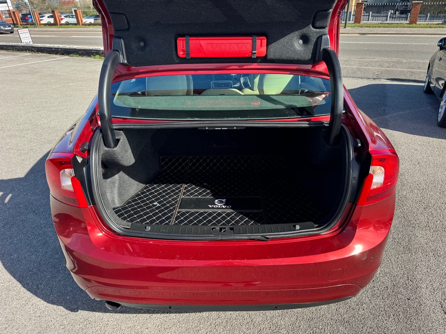 Used Volvo S60 2016 for sale - 77916907: Photo 5