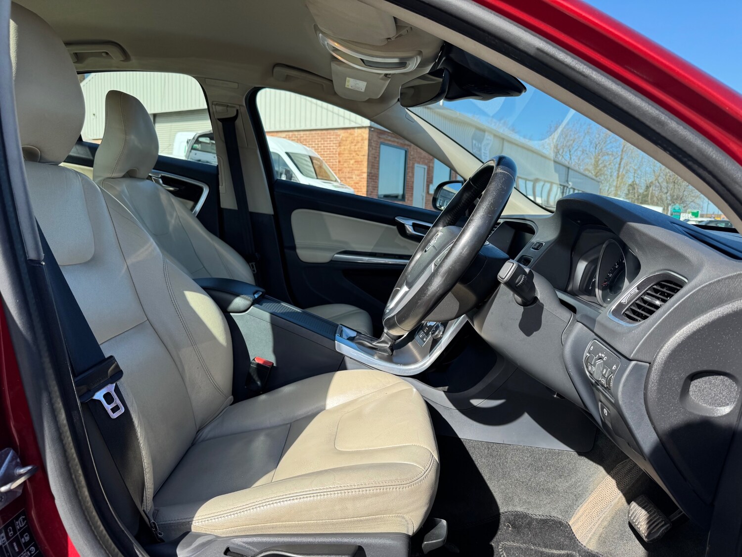 Used Volvo S60 2016 for sale - 77916907: Photo 8