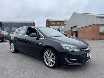 2013 (13) - 1.6i 16V SRi 5dr