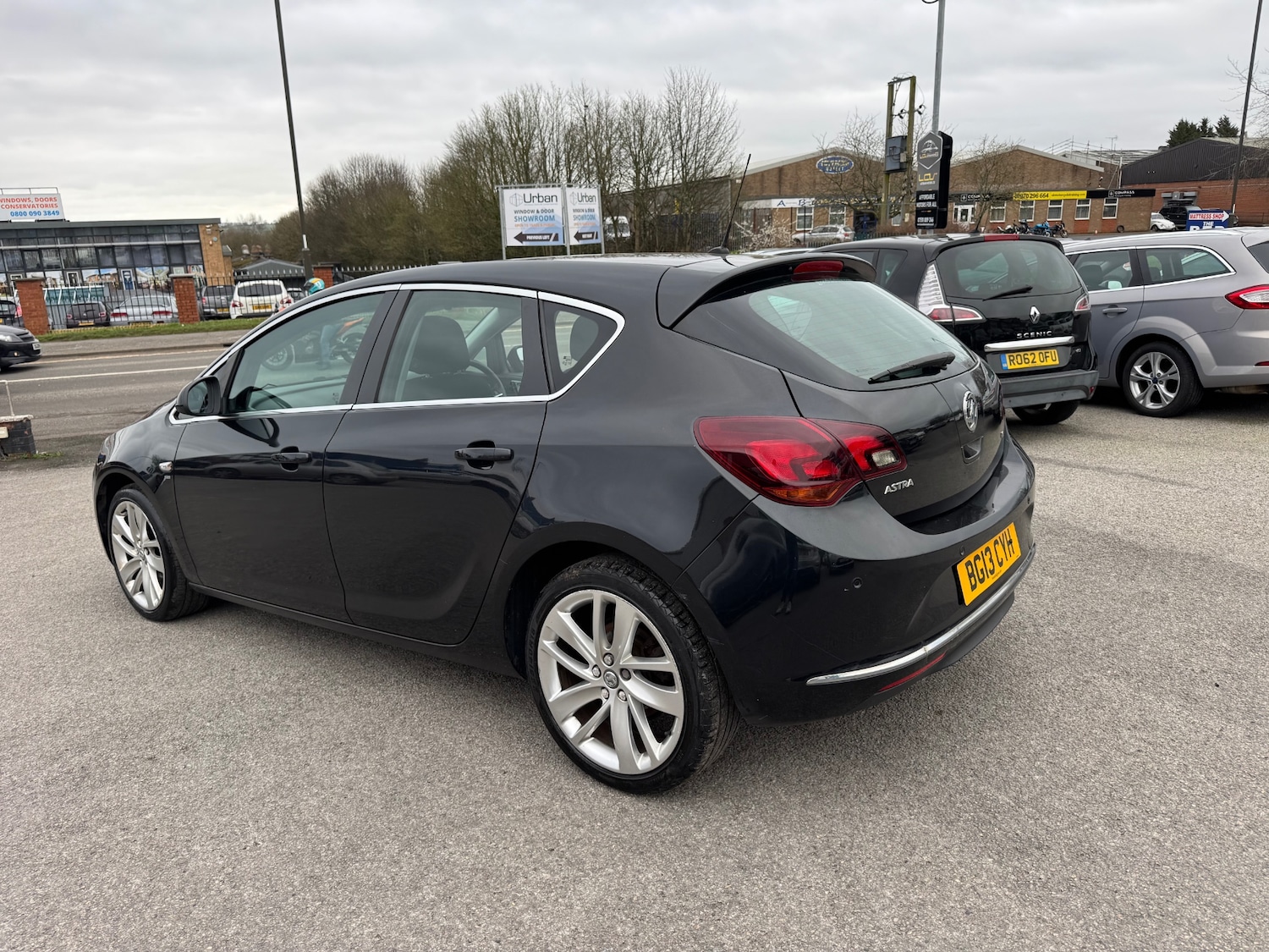 Used Vauxhall Astra 2013 for sale - 77726505: Photo 3