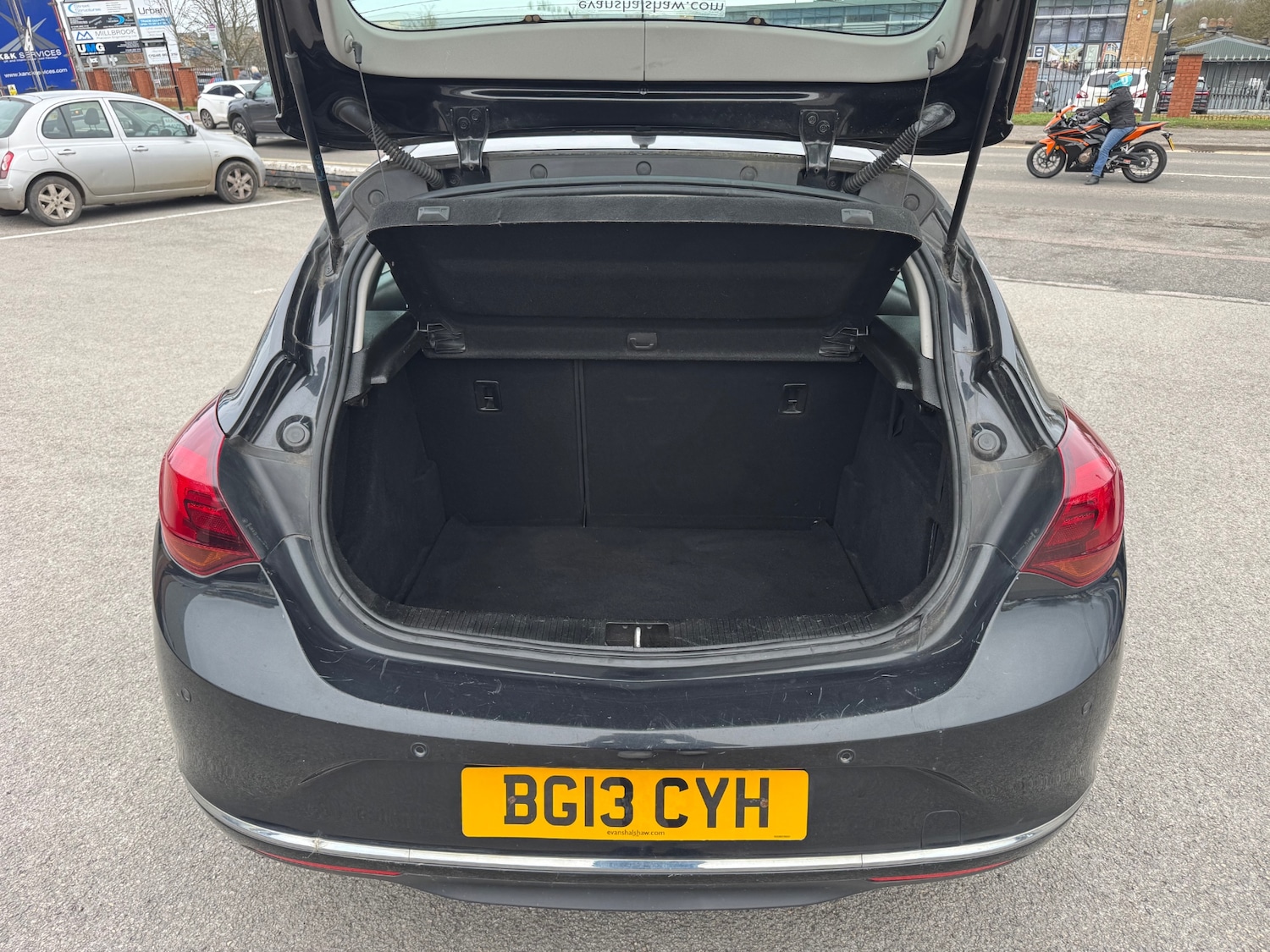 Used Vauxhall Astra 2013 for sale - 77726505: Photo 5