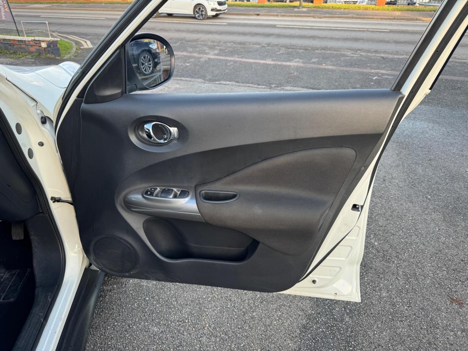 Used Nissan Juke 2011 for sale - 76699343: Photo 28