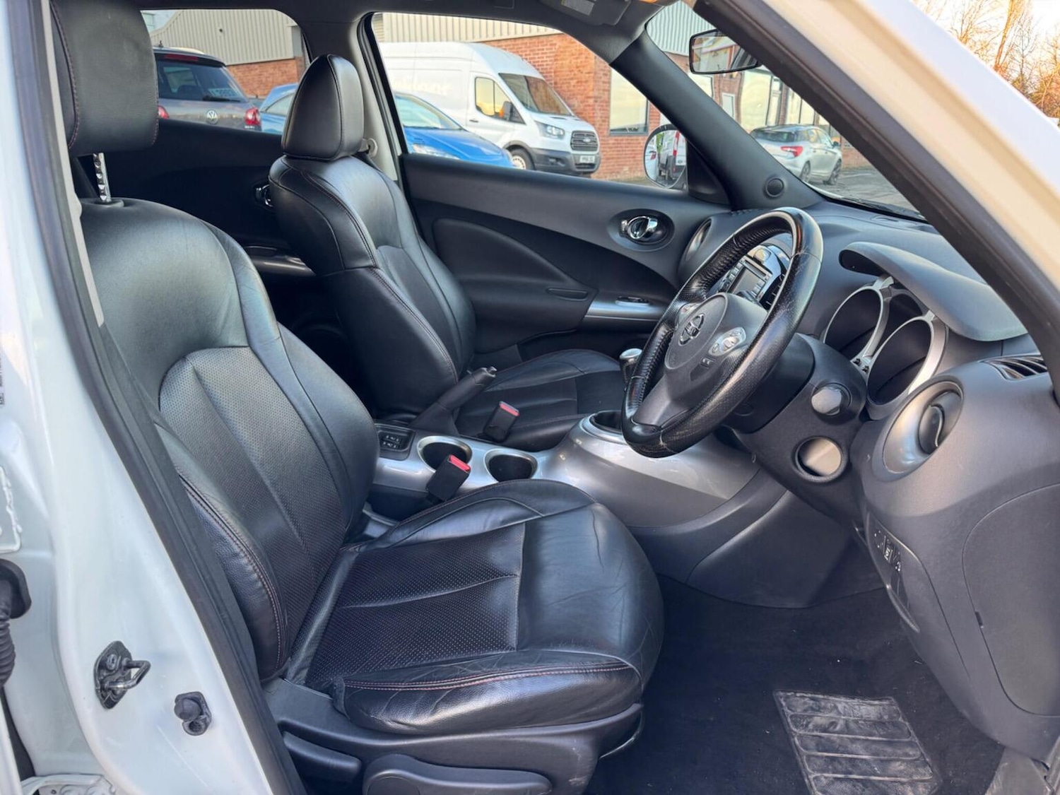 Used Nissan Juke 2011 for sale - 76699343: Photo 30