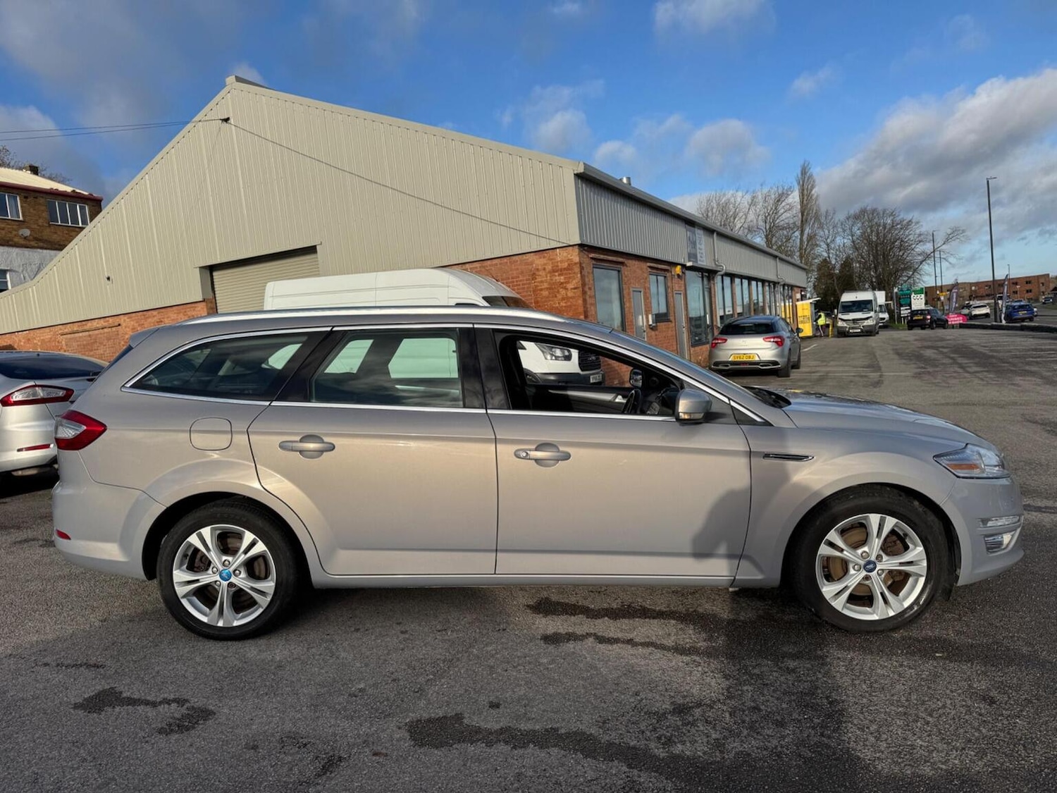 Used Ford Mondeo 2013 for sale - 76896948: Photo 7