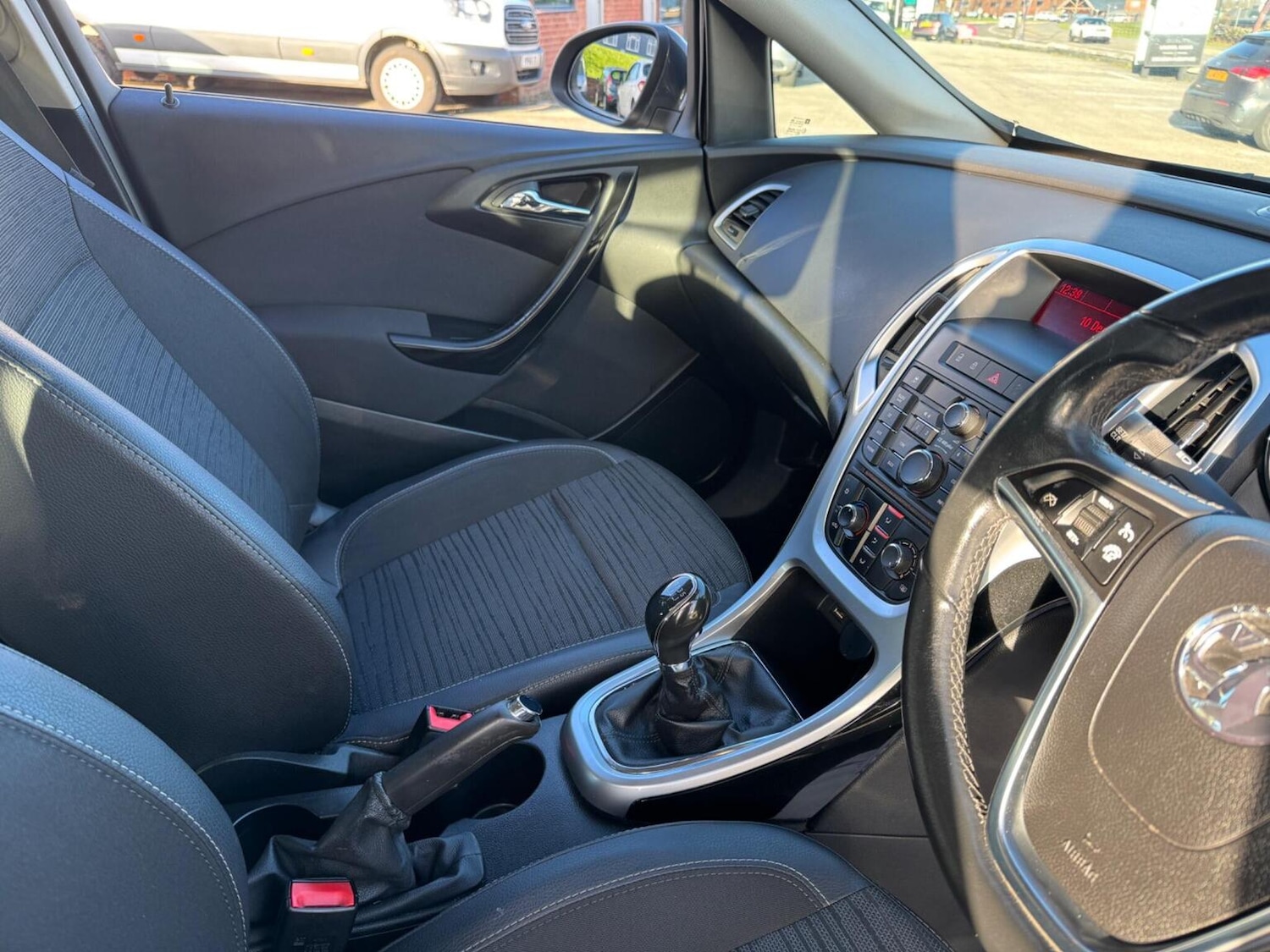 Used Vauxhall Astra 2015 for sale - 76896945: Photo 28