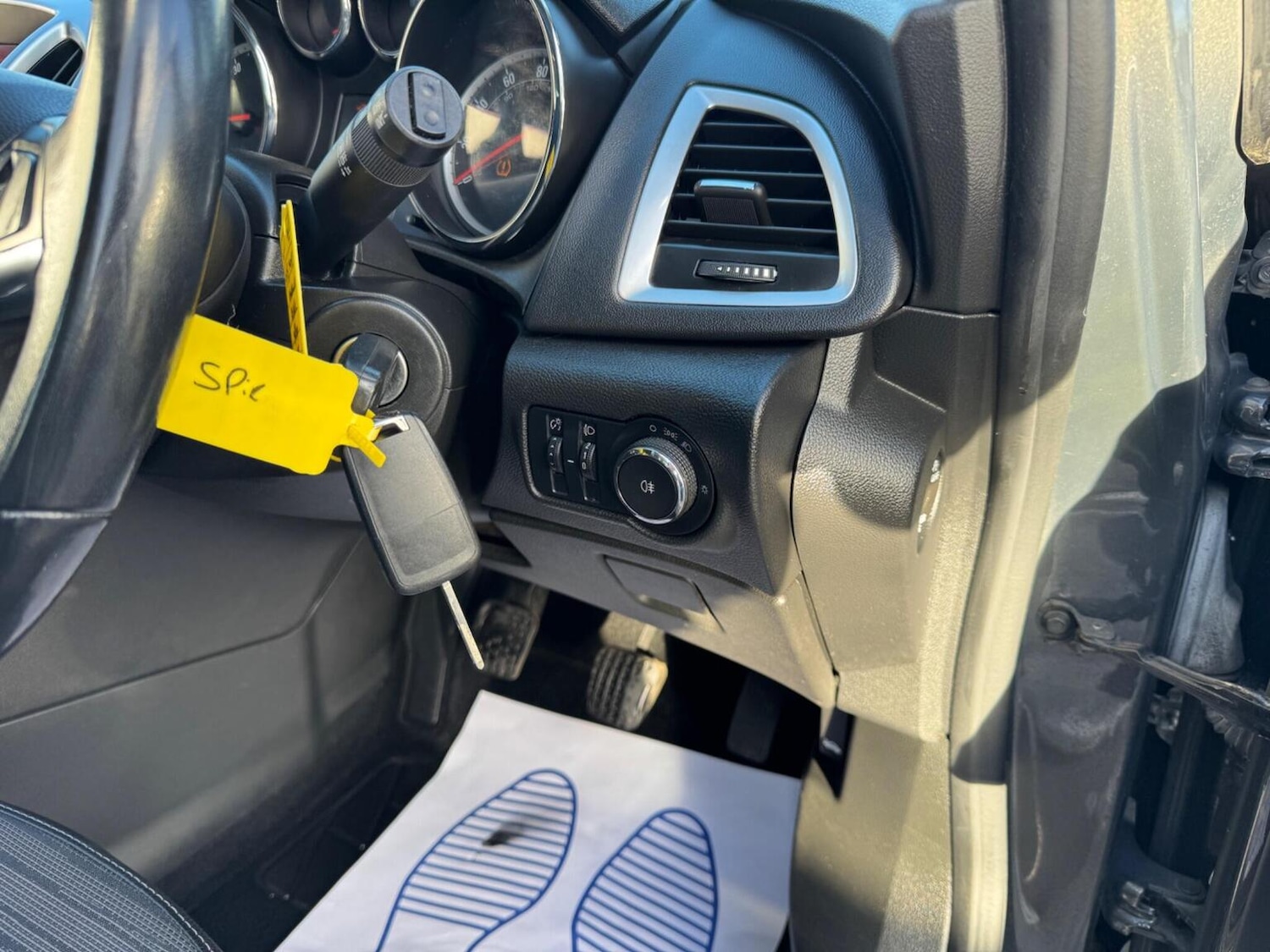 Used Vauxhall Astra 2015 for sale - 76896945: Photo 29