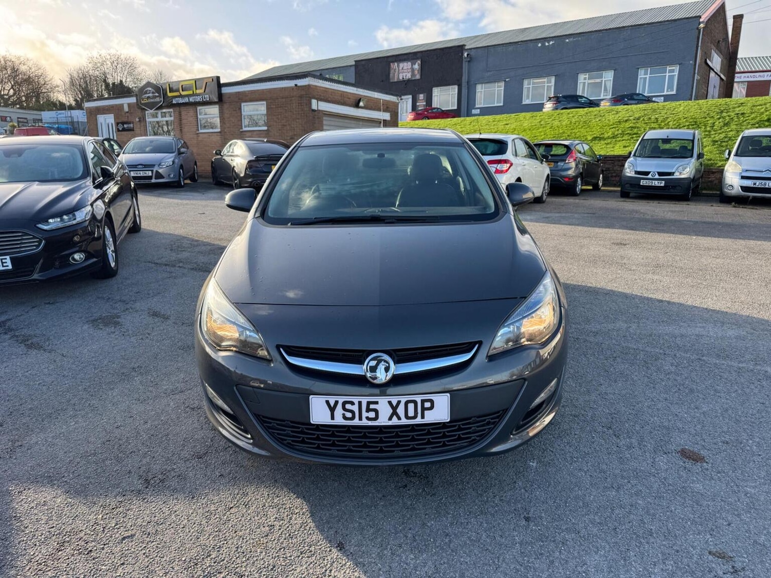 Used Vauxhall Astra 2015 for sale - 76896945: Photo 3