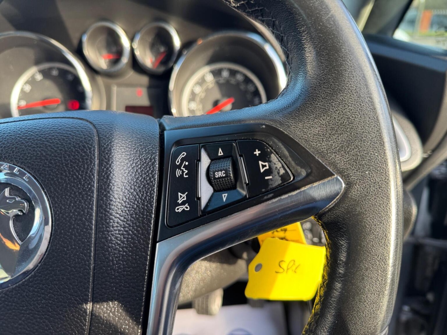 Used Vauxhall Astra 2015 for sale - 76896945: Photo 31