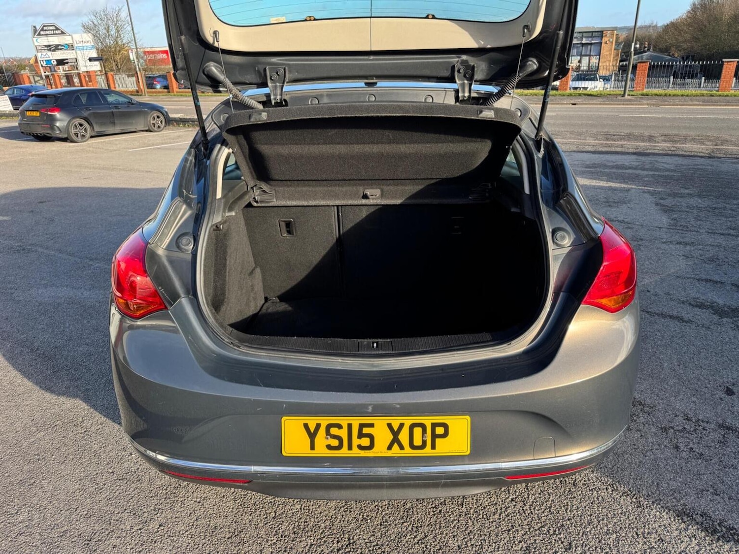 Used Vauxhall Astra 2015 for sale - 76896945: Photo 6