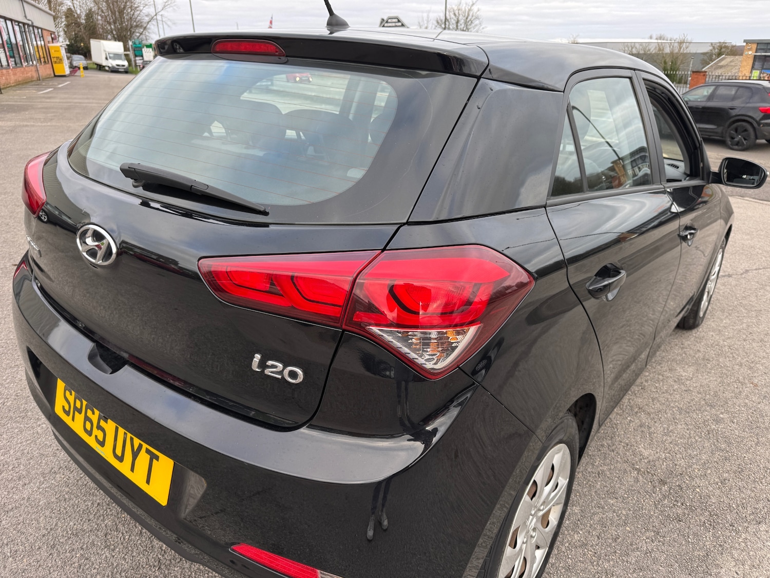 Used Hyundai i20 2015 for sale - 77053745: Photo 24