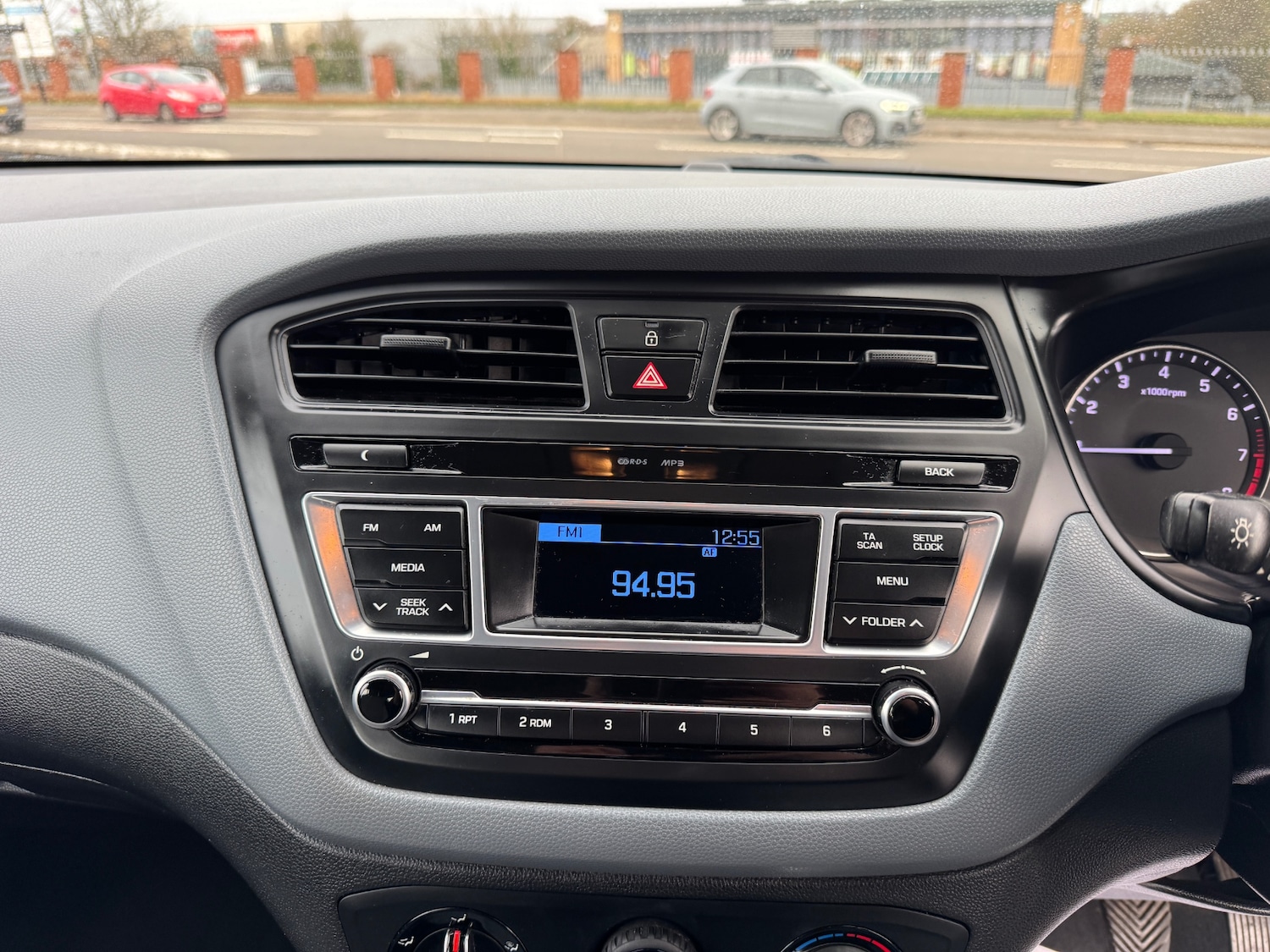 Used Hyundai i20 2015 for sale - 77053745: Photo 34