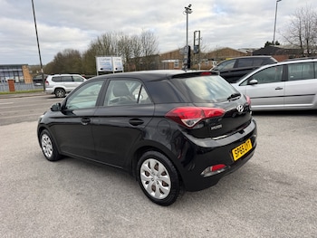 Used Hyundai i20 2015 for sale - 77053745: Photo