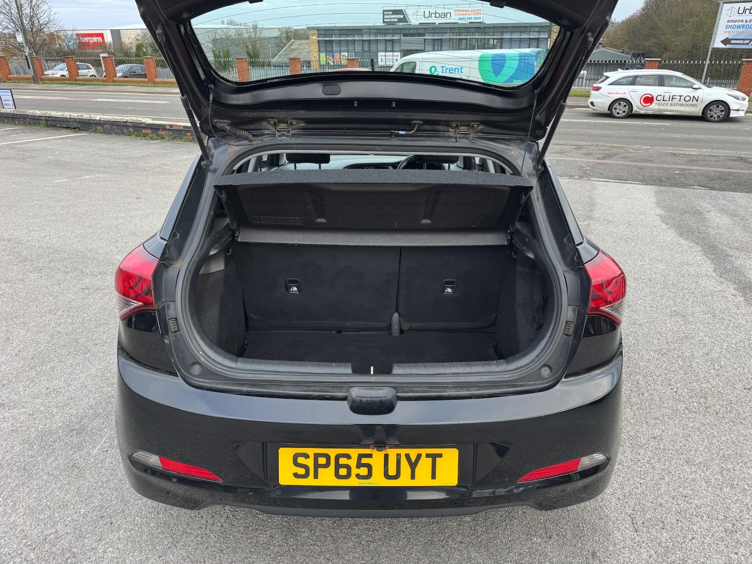 Used Hyundai i20 2015 for sale - 77053745: Photo 6