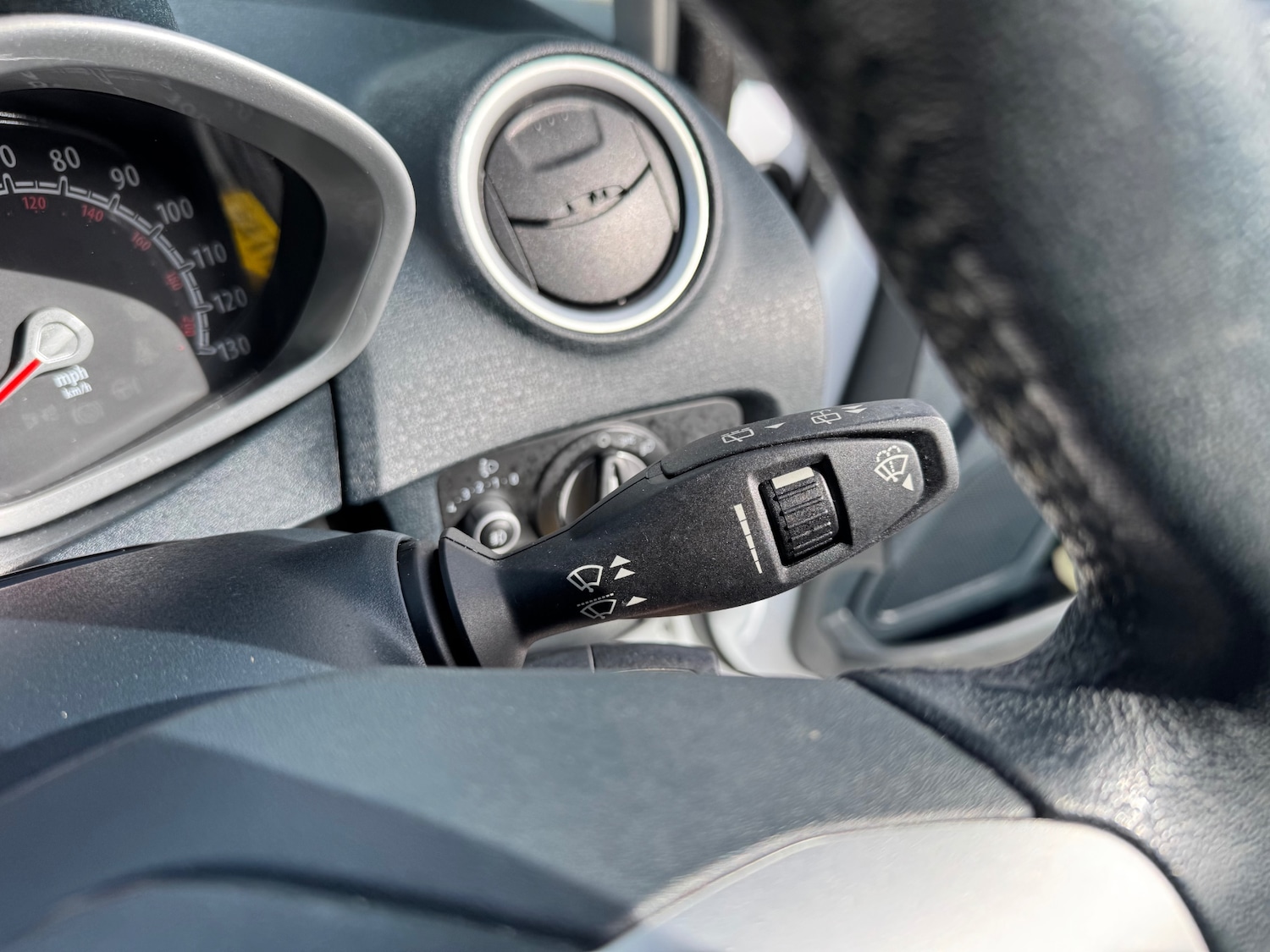 Used Ford Fiesta 2011 for sale - 77881182: Photo 14