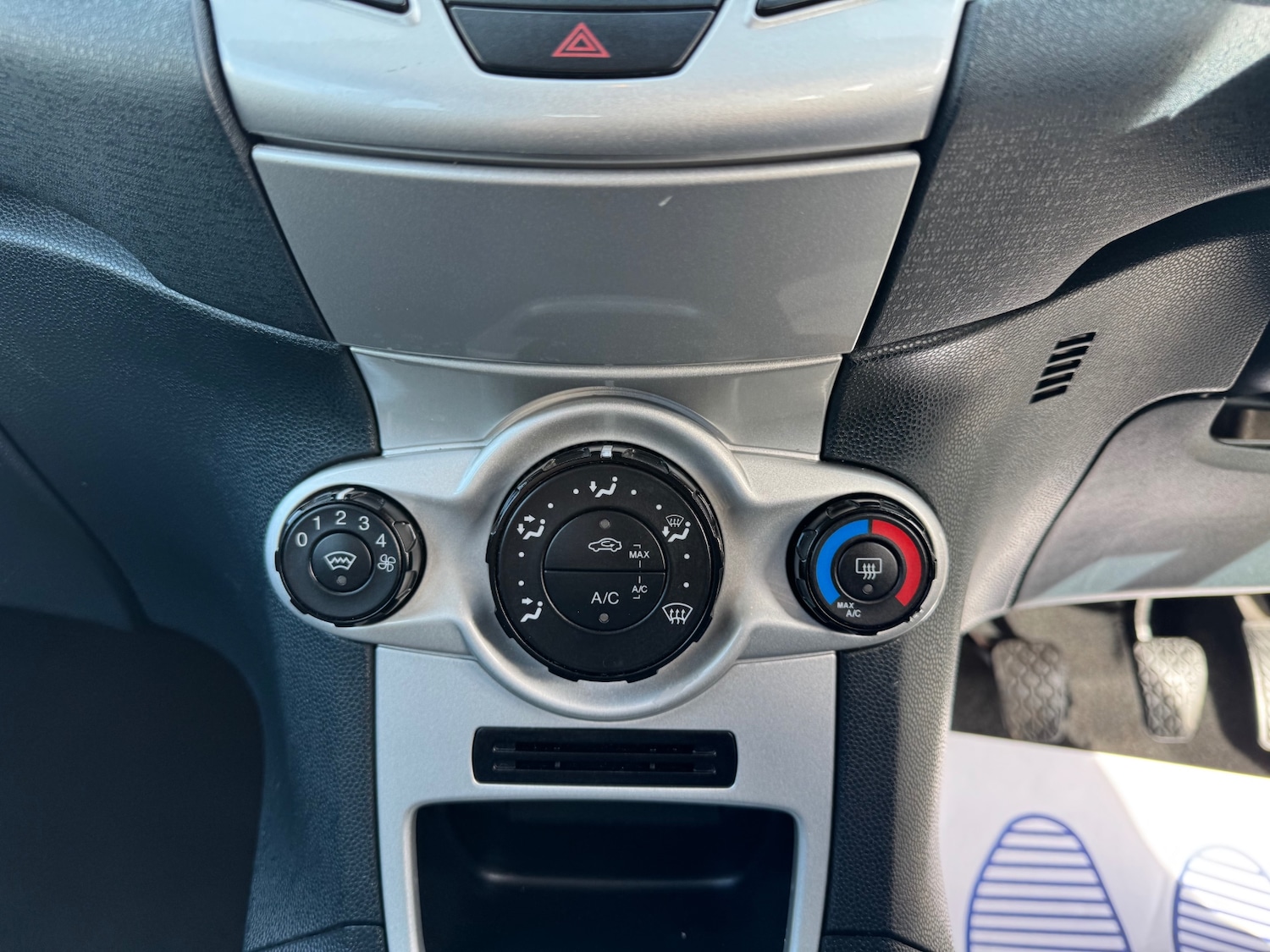 Used Ford Fiesta 2011 for sale - 77881182: Photo 17