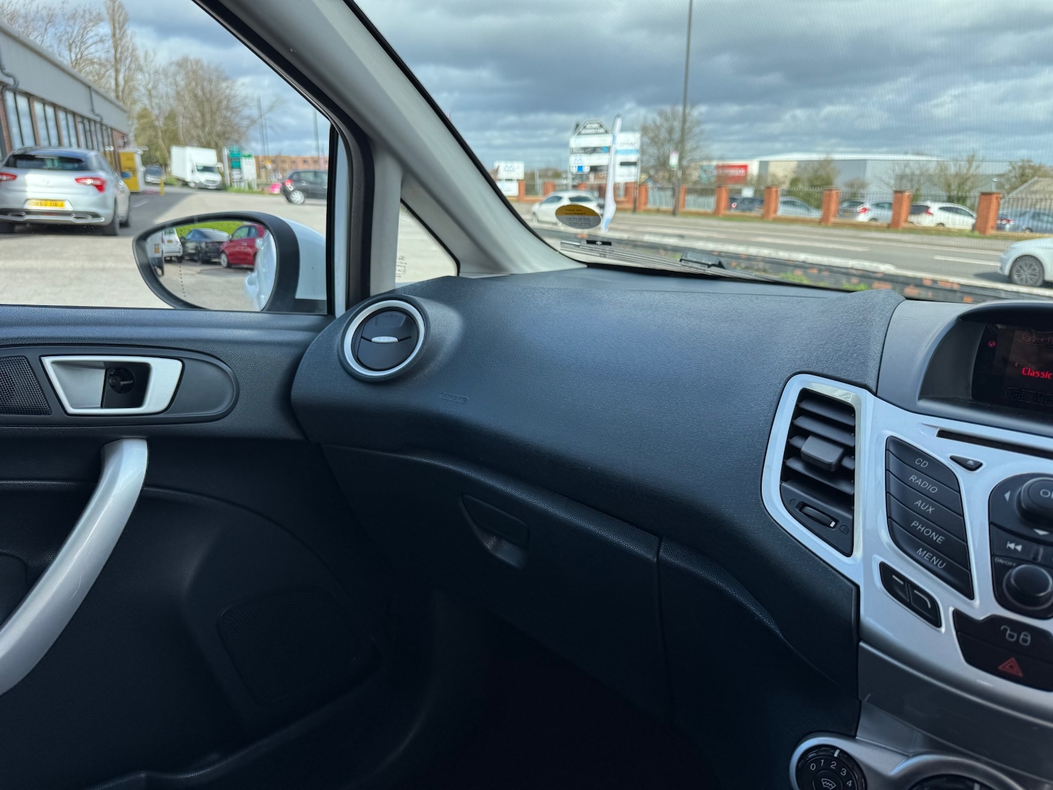 Used Ford Fiesta 2011 for sale - 77881182: Photo 20