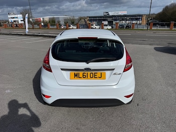 Used Ford Fiesta 2011 for sale - 77881182: Photo