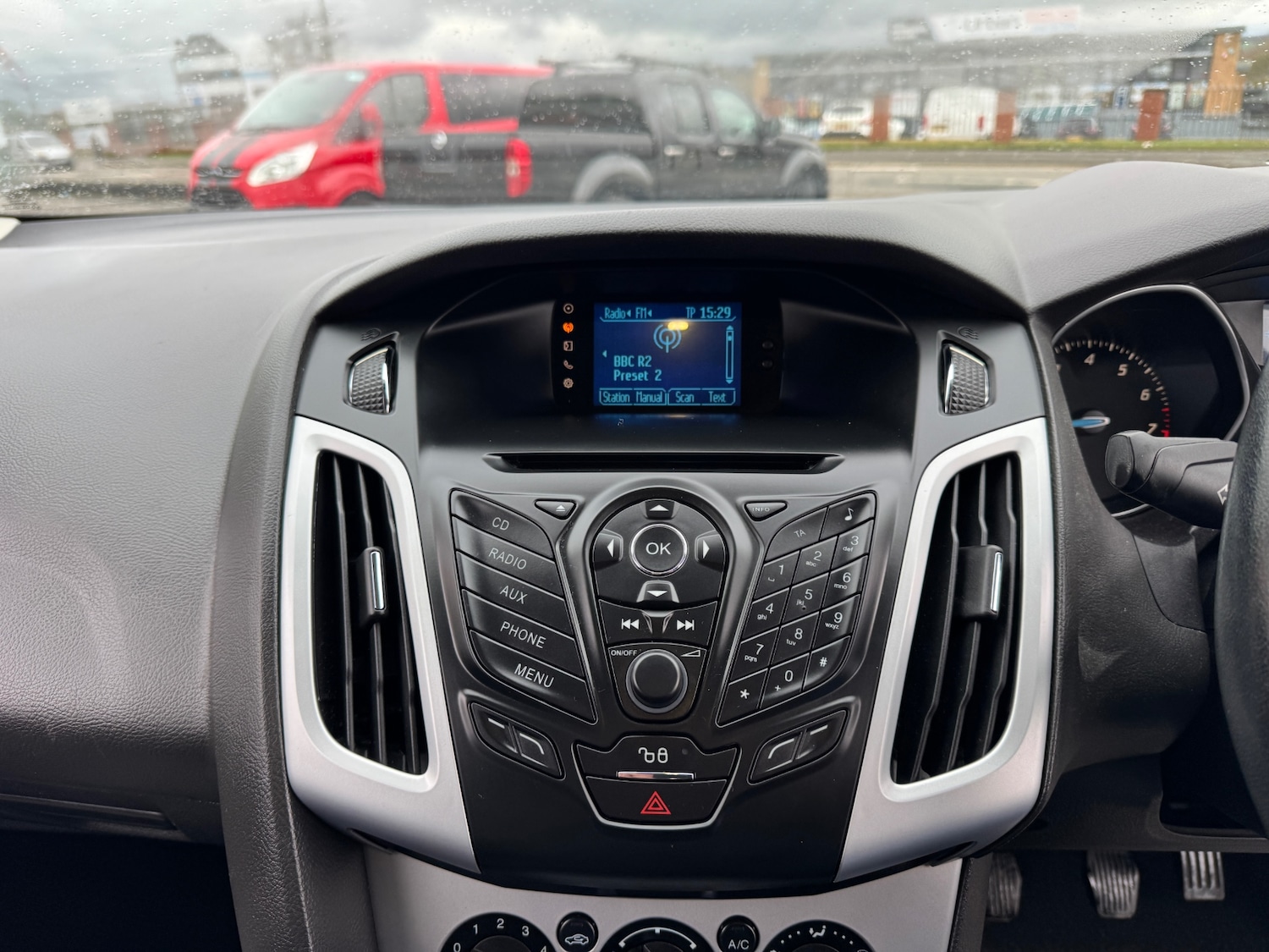 Used Ford Focus 2011 for sale - 77535832: Photo 16