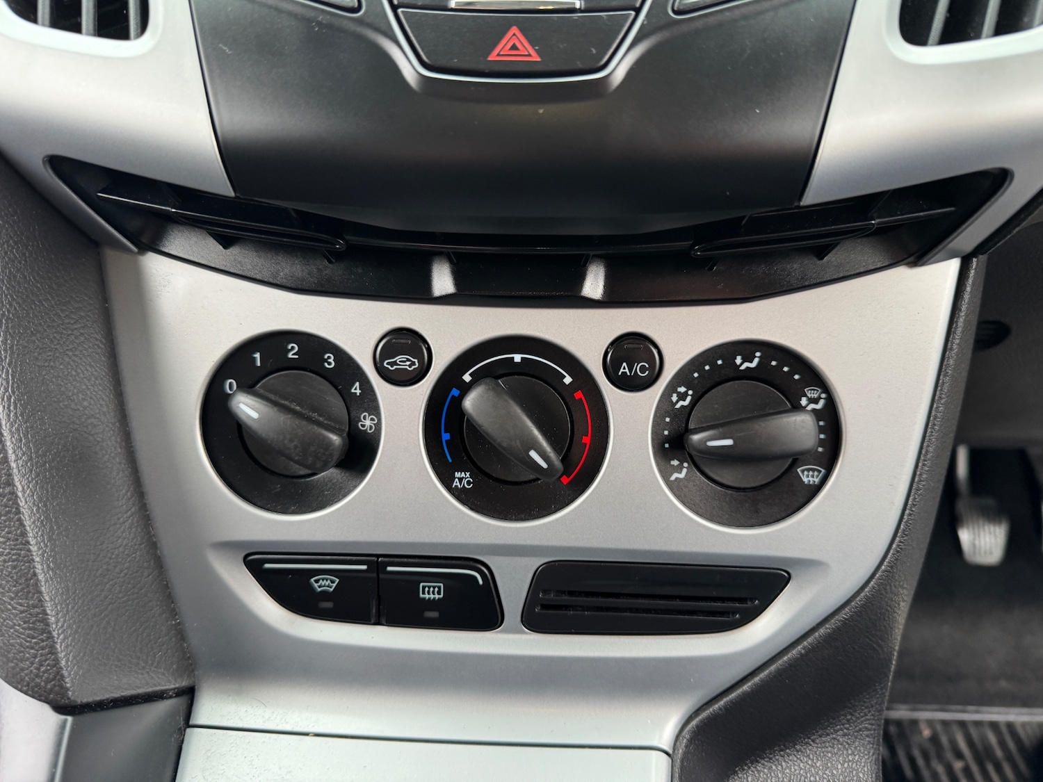 Used Ford Focus 2011 for sale - 77535832: Photo 18