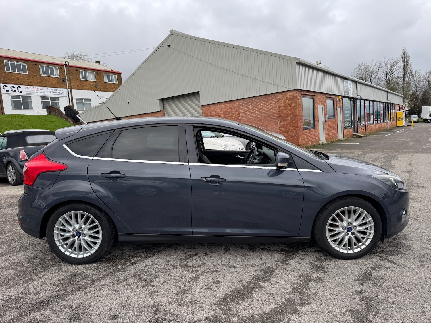 Used Ford Focus 2011 for sale - 77535832: Photo 6