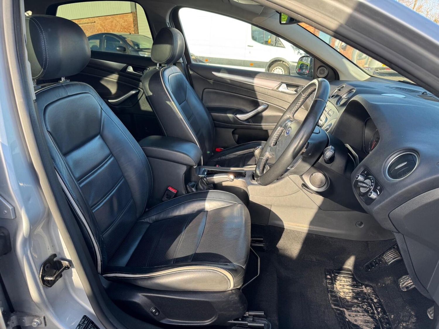 Used Ford Mondeo 2012 for sale - 76896958: Photo 32