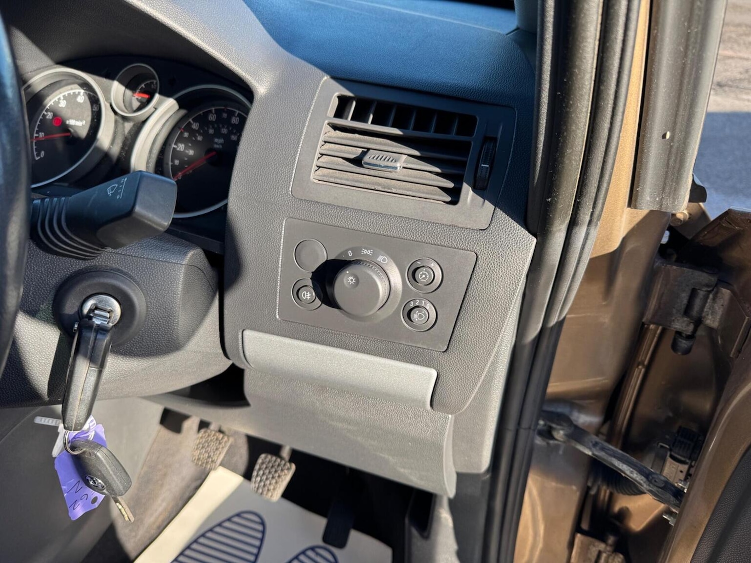 Used Vauxhall Zafira 2013 for sale - 76662693: Photo 31